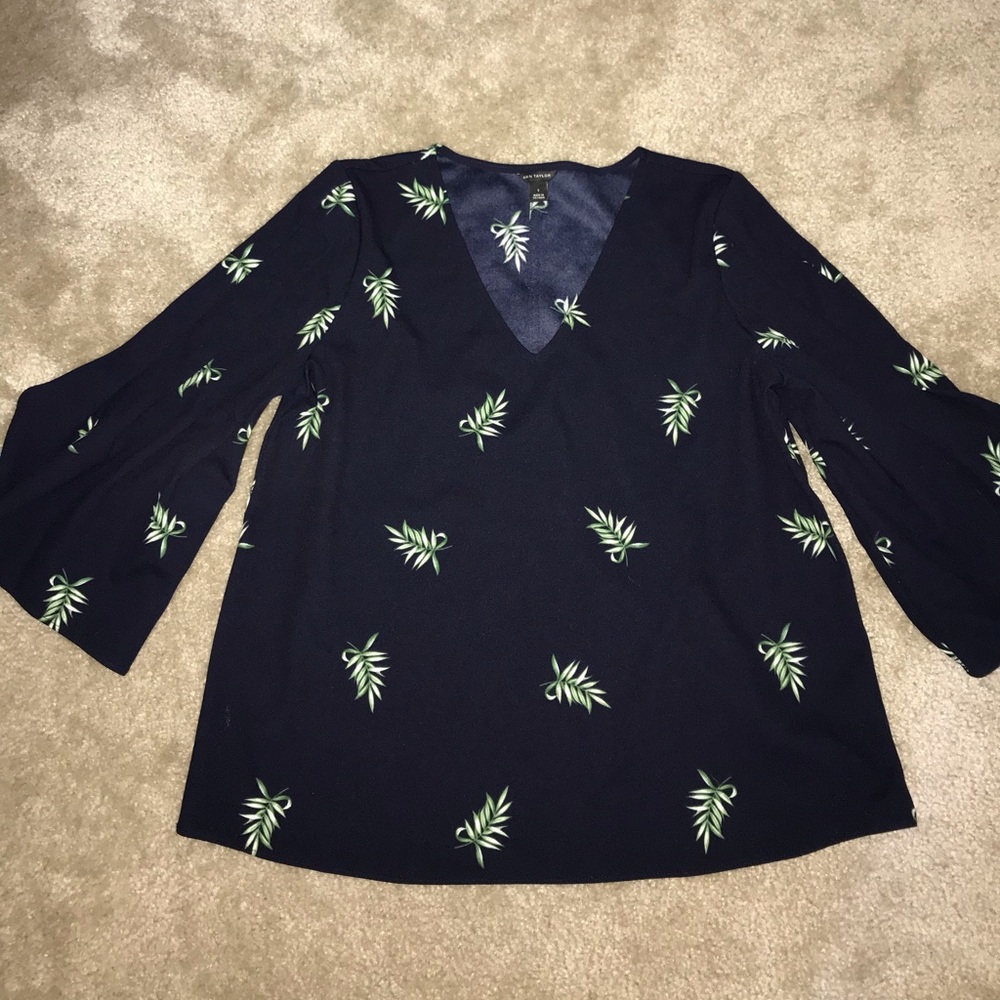 ANN TAYLOR Navy & Green blouse